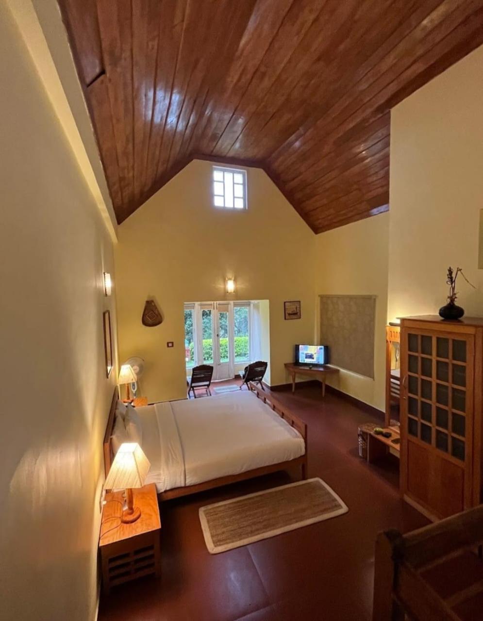 Ambady Estate Hotel Munnar Exterior photo