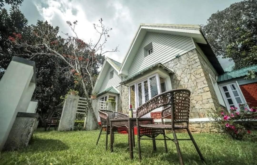 Ambady Estate Hotel Munnar Exterior photo